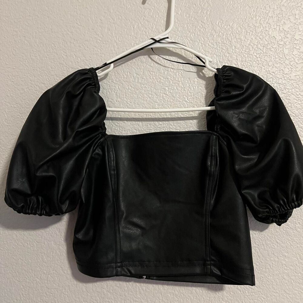 Aeropostale Women's Black Top